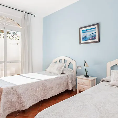 Holiday home Fuente4 Piscina Comun Famila *