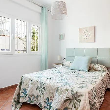 Fuente4 Piscina Comun Famila * 科尼尔-德拉弗龙特拉